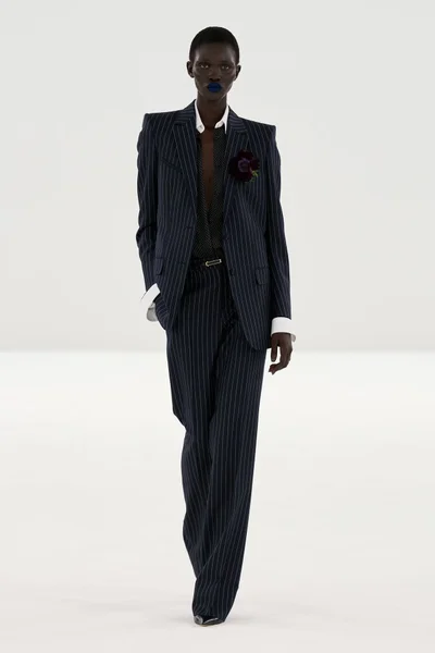 Look 27